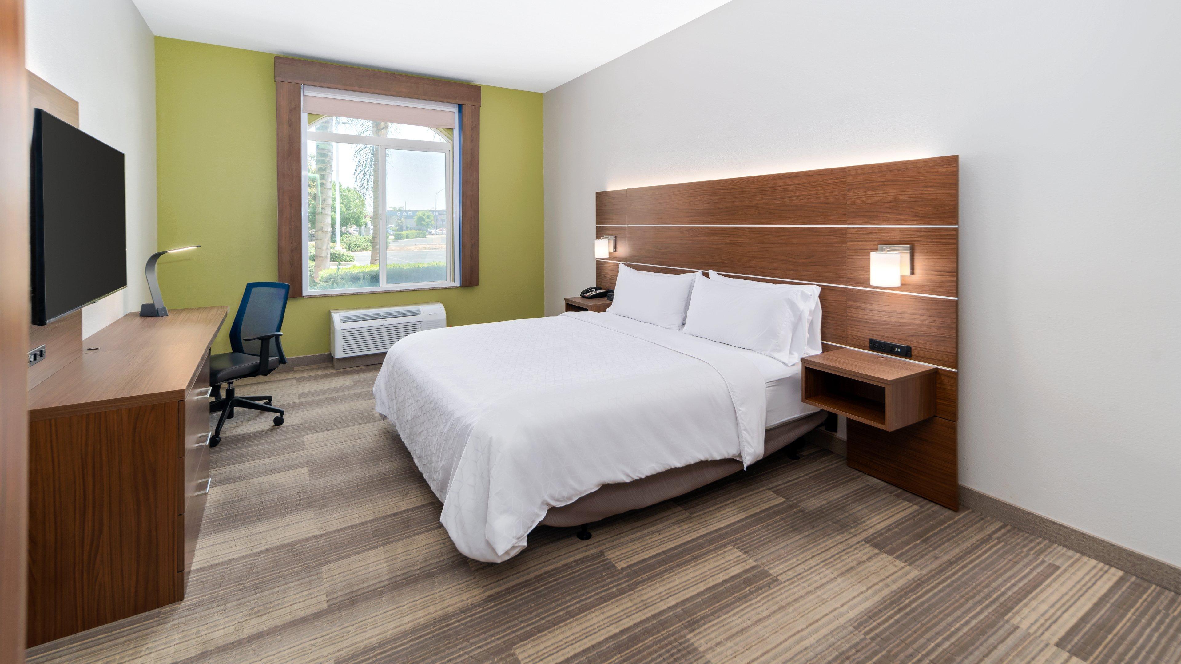Holiday Inn Express & Suites Dinuba West By Ihg Zewnętrze zdjęcie