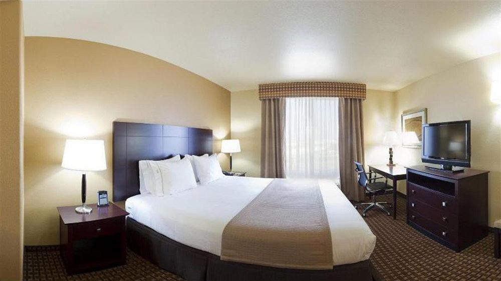 Holiday Inn Express & Suites Dinuba West By Ihg Zewnętrze zdjęcie